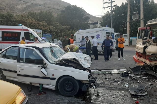 تصادف مینی‌بوس در جاده چالوس ۹ مصدوم داشت