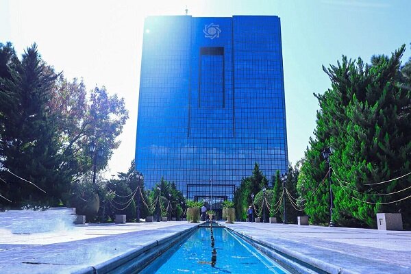 افزایش یکباره یا مرحله‌ای نرخ سود بانکی مورد تأیید نیست