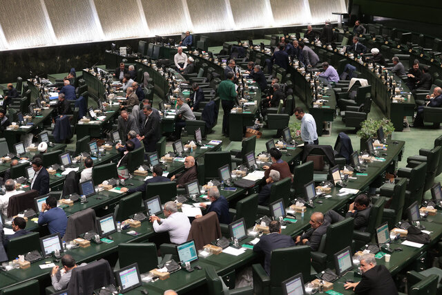 چرا قانون ساماندهی صنعت خودرو اجرا نمی‌شود؟