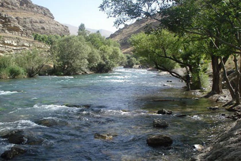منشا آلودگی نفتی رودخانه کرج شناسایی شد